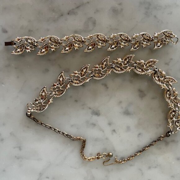VINTAGE Gold Tone Crystal Leaf Necklace & Bracelet (2) - Picture 3 of 16